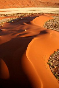 sorvolare il Namib Desert, zone semi desertiche, territori incontaminati